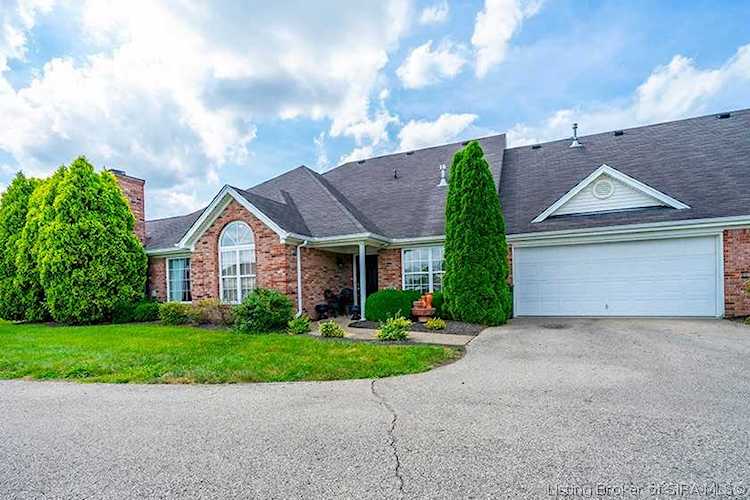 2416 Magnolia Ct Clarksville, IN 47129 | MLS 2022011123 Photo 1