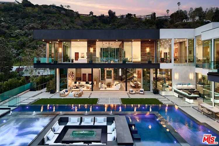 1116 Chantilly Rd Los Angeles, CA 90077