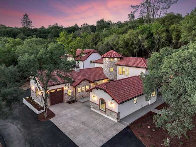 13781 La Dolce Vita Place Auburn, CA 95602