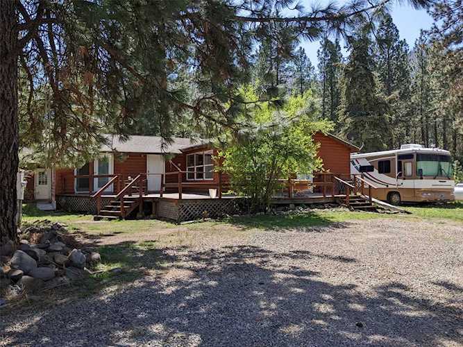 6 Ellie Ln Plains, MT 59859