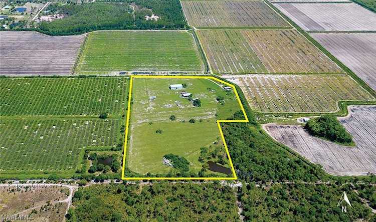 22051 Carter Rd Estero, FL 33928