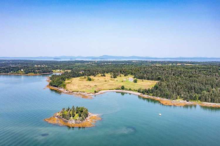 377 S Shore Rd North Haven, ME 04853
