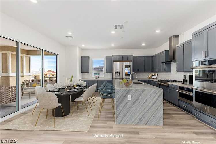 9200 Las Manaitas Ave #402 Las Vegas, NV 89144
