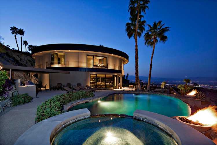 2400 Southridge Dr Palm Springs, CA 92264
