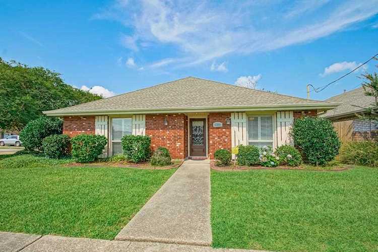 1300 Pecan Ave Metairie, LA 70001