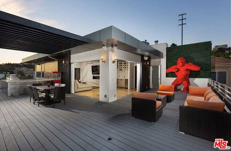 1610 Viewmont Dr Los Angeles, CA 90069