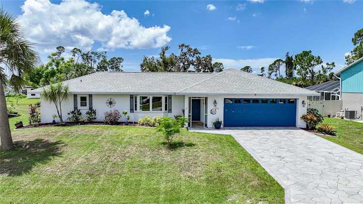 1043 Tropical Ave NW Port Charlotte, FL 33948