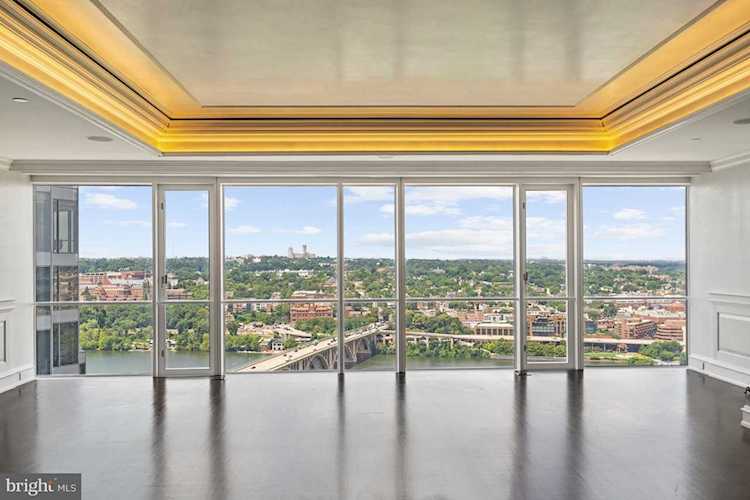 1111 19th St N #2901 Arlington, VA 22209