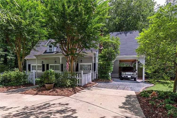 home for sale in Great Bridge Chesapeake VA 23322 - MLS 10495822 Photo 1