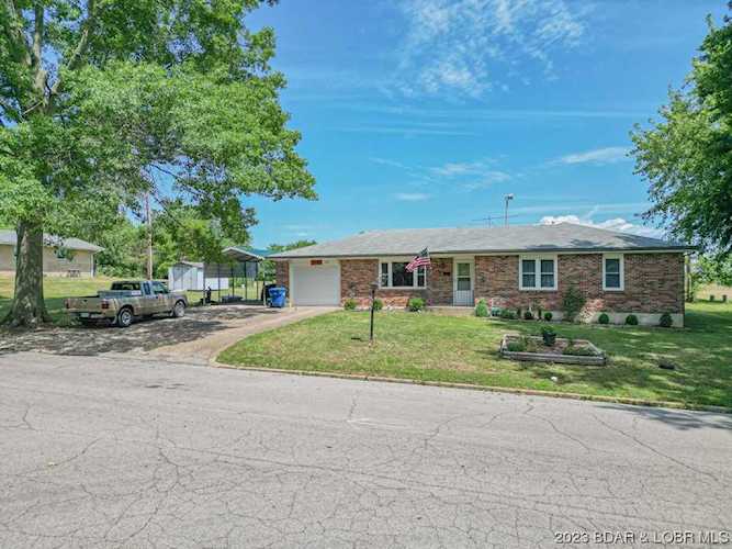 111 W Haynes St Eldon, MO 65026