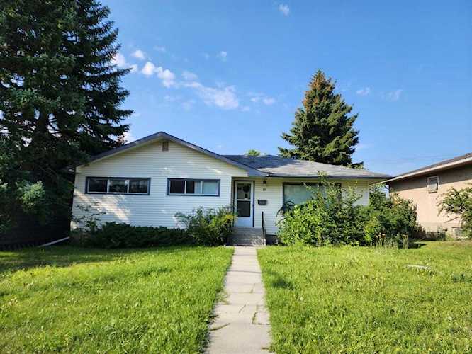 19 Cromwell Ave NW Calgary, AB T2L 0M6