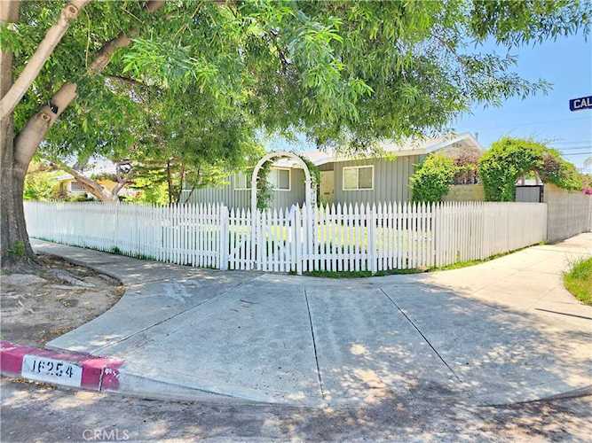 16254 Calahan St North Hills, CA 91343 | MLS SR23084988 Photo 1