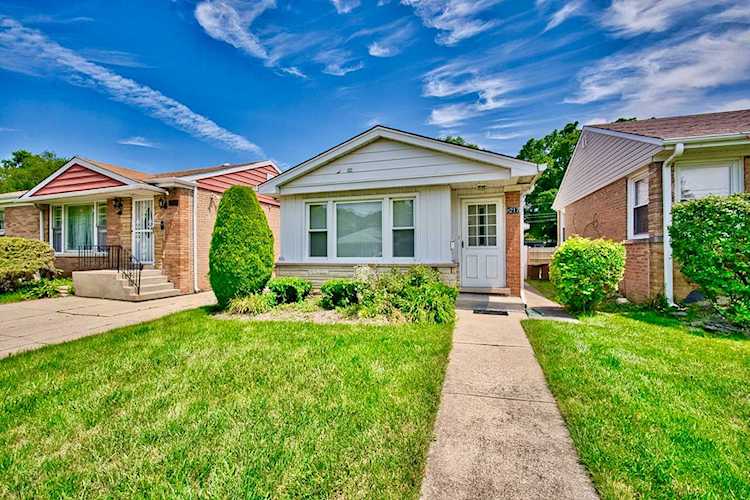 8217 Crawford Ave Skokie, IL 60076 | MLS 11837722 Photo 1