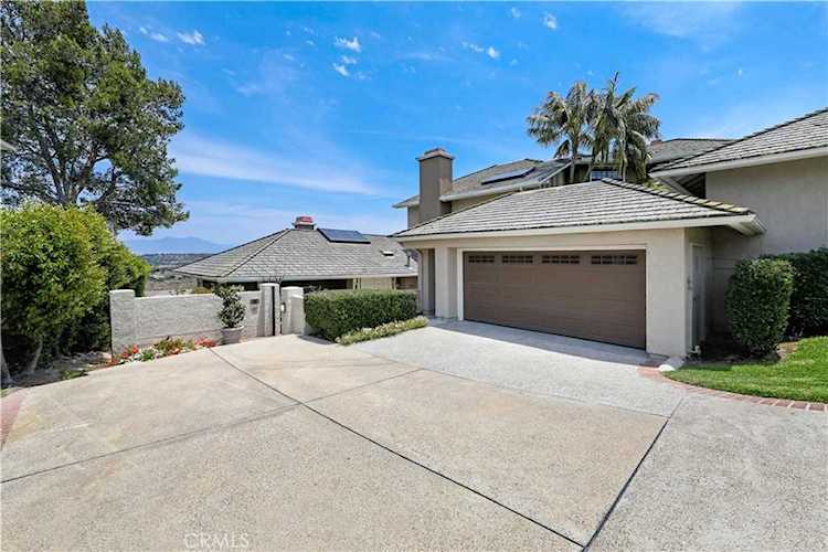 12 Coventry Newport Beach, CA 92660 | MLS NP23057750 Photo 1