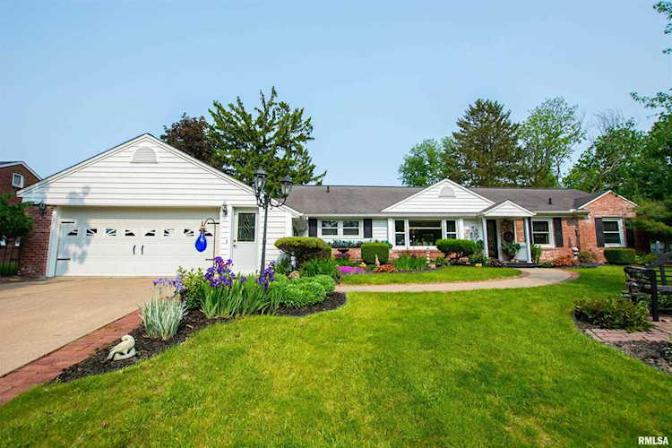 3735 Lakewood Dr Clinton, IA 52732 | MLS QC4242998 Photo 1