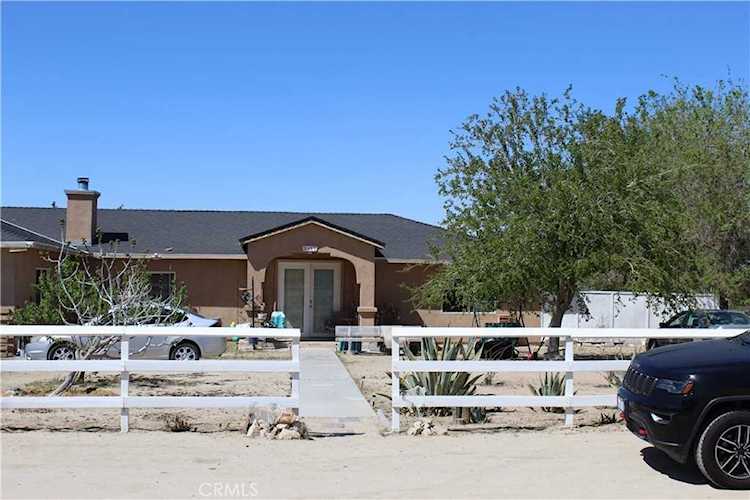 9453 E Avenue T10 Littlerock, CA 93543
