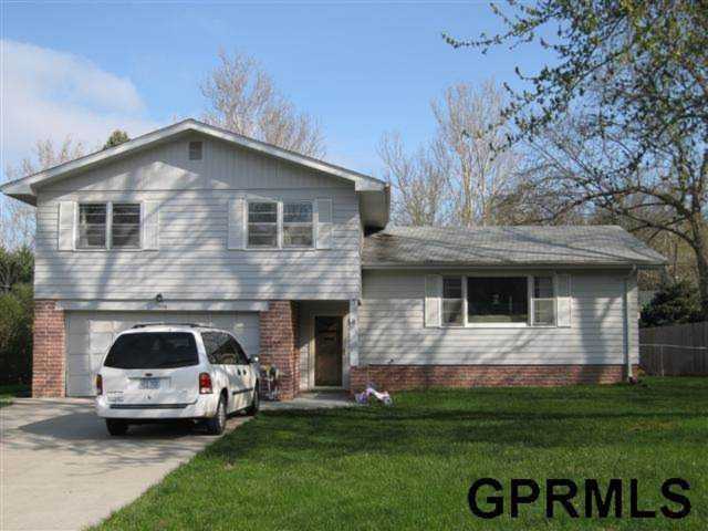 1906 Virginia Ave Bellevue, NE 68005 | MLS 22304817 Photo 1