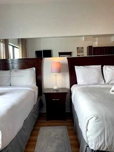 6345 Collins Ave #840 Miami Beach, FL 33141
