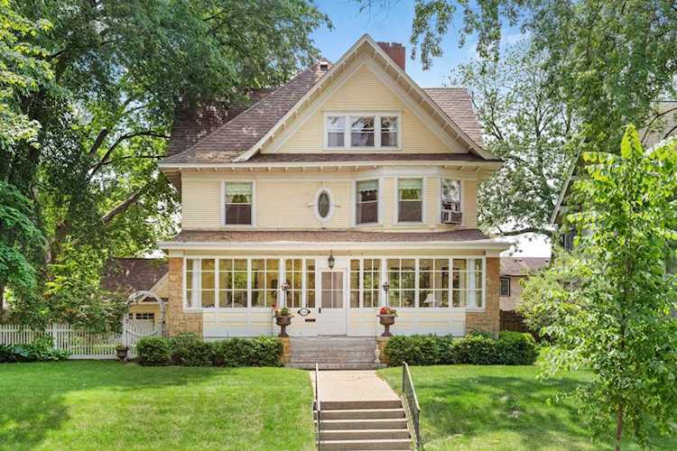 1726 Summit Avenue Saint Paul, MN 55105