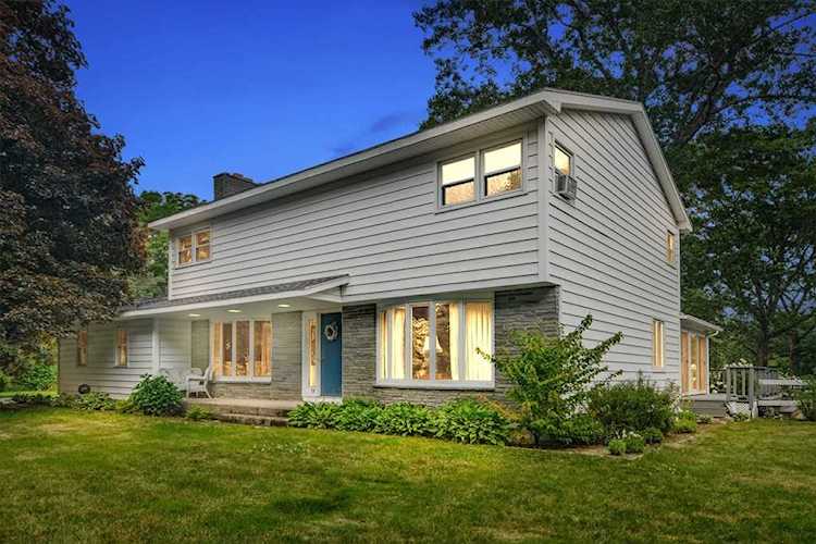 75 Keith Hill Road in Grafton, MA - Century 21 New England Photo 1