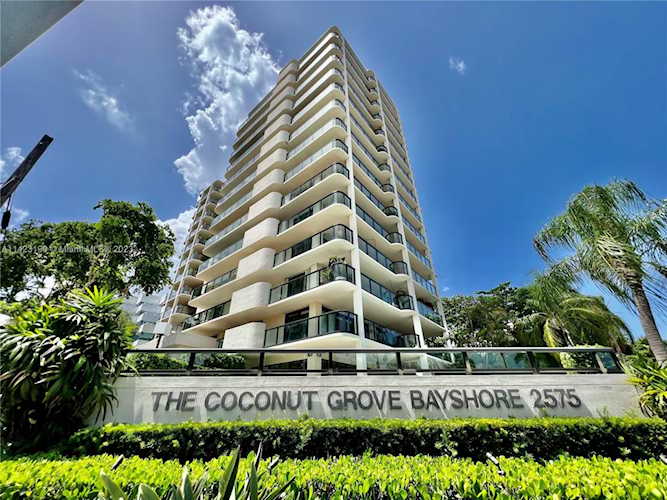 2575 S Bayshore Dr #3A Miami, FL 33133