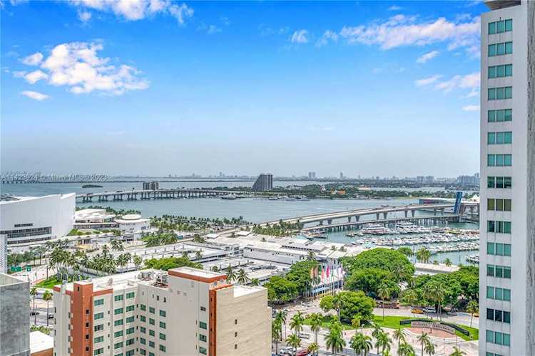 234 NE 3rd St #2106 Miami, FL 33132