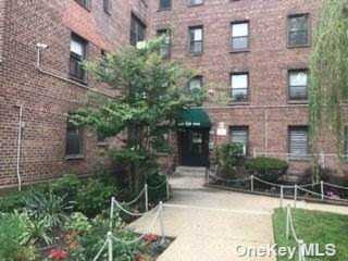 52-60 65 Place #5E Maspeth, NY 11378