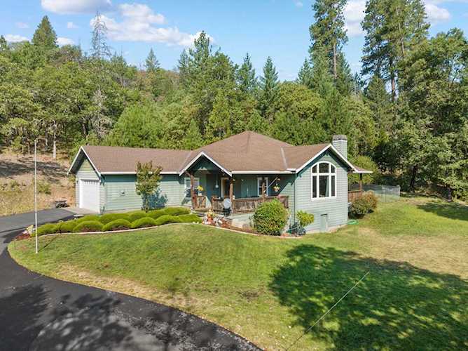 2668 Azalea Dr Grants Pass Josephine OR 97526 Photo 1