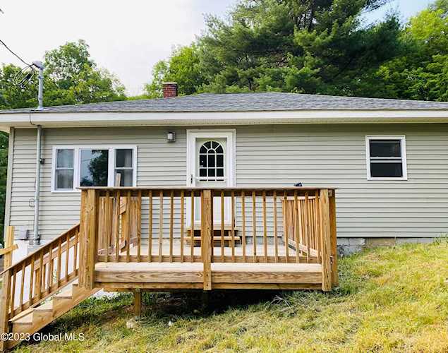 276 Luther Rd East Greenbush, NY 12061