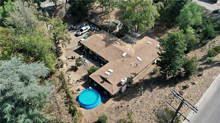 10326 Mary Bell Ave Sunland, CA 91040