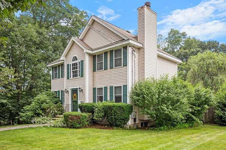 5 Danforth Ave in Woburn, MA - Century 21 New England Photo 1