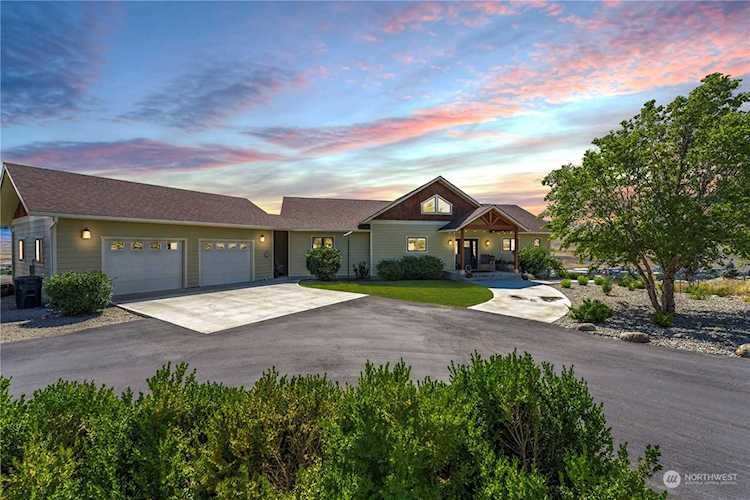 321 Parks Dr Okanogan, WA 98840