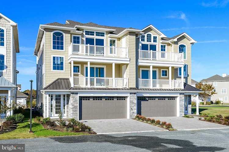 PHOTOS & DETAILS: 12920 Carmel Ave #11, Ocean City, MD 21842 For Sale - MLS #MDWO2003658 - Photos, Virtual Tour, School Info - Real Estate Listing Info Photo 1