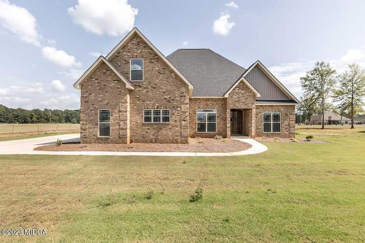 818 John E Sullivan Byron, GA 31008