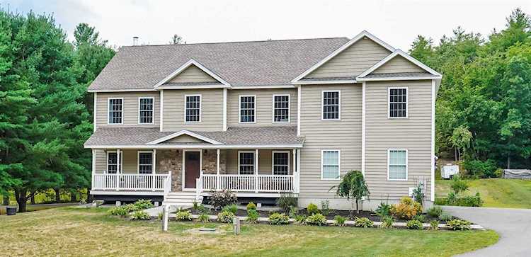 NHRealtyGals New Hampshire Real Estate REMAX Karin Provencher NH Realty Gals Real Estate Agent Photo 1