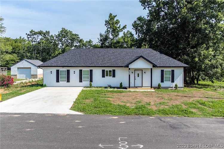 409 5th Street Eldon, MO 65026