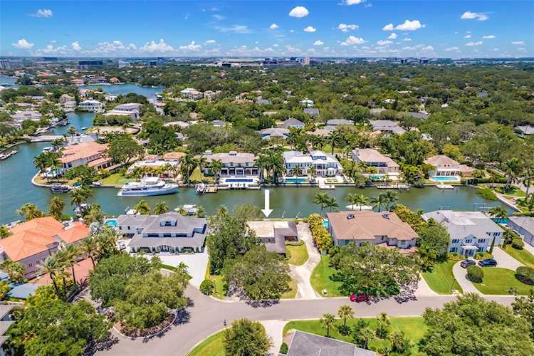 Tampa Homes for Sale, 4807 Culbreath Isles WAY, MLS# U8208438 Buyers Broker of Florida Photo 1