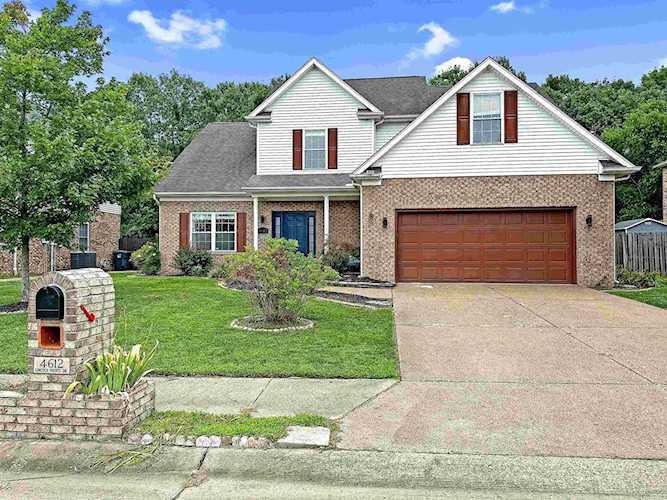 4612 Lincoln Pointe Drive Newburgh, IN 47630