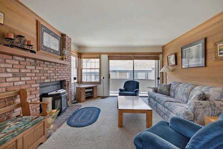 925 lakeview Blvd #20 Mammoth Lakes, CA 93546 | MLS 230202 Photo 1