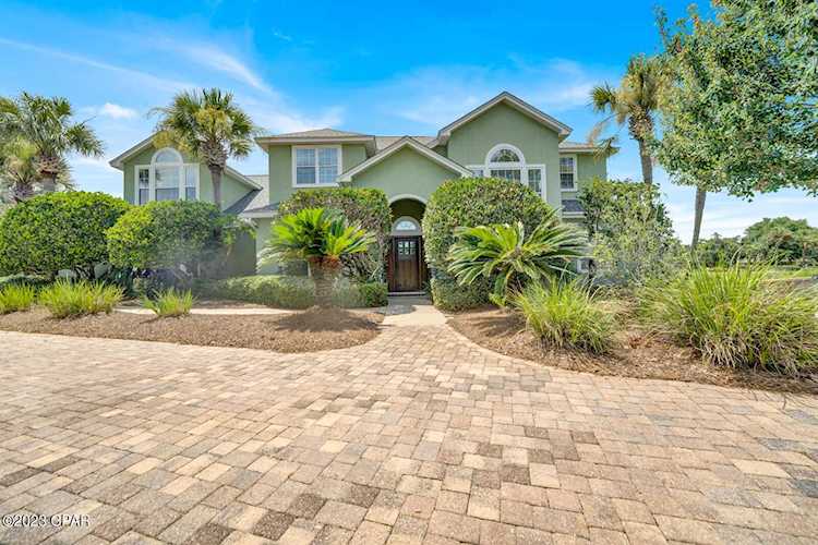 121 Golf Dr Panama City Beach, FL 32408