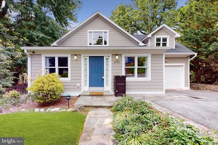 3005 Oak Dr Kensington, MD 20895