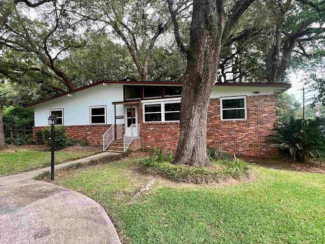 1733 Sherwood Dr Tallahassee, FL 32303