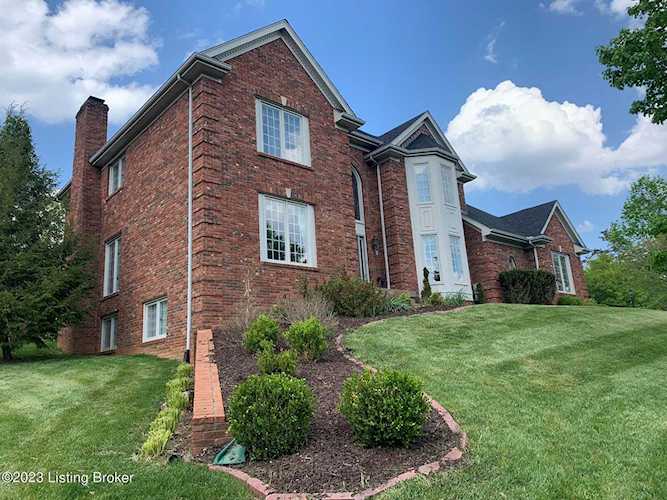 7375 Wolfspring Trace Louisville, KY 40241