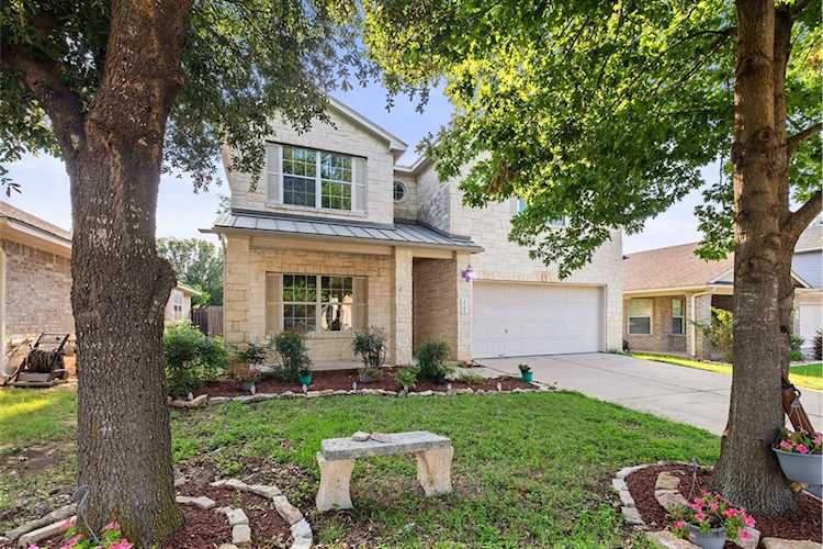2718 Silver Spur LN Leander, TX 78641