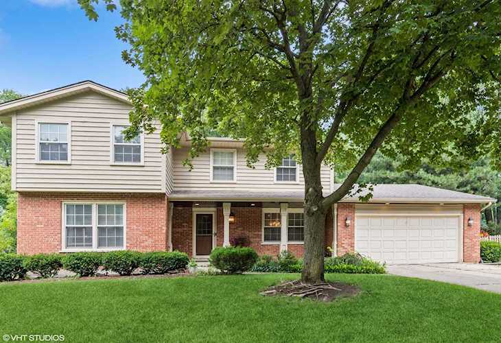 1134 Overton Ct Naperville, IL 60540