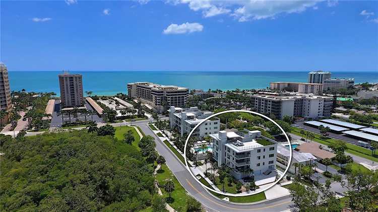 159 Taft Dr #E205 Sarasota, FL 34236