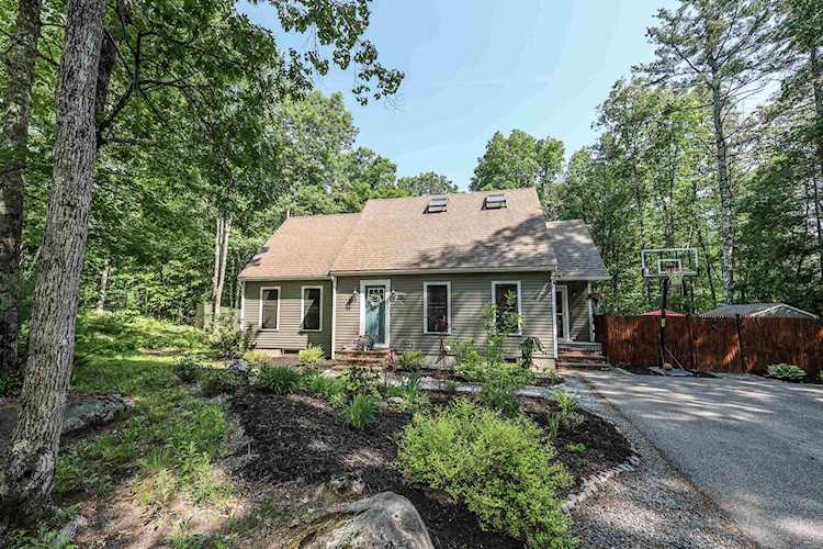 20 Lane Rd Raymond, NH 03077 | MLS 4955316 Photo 1