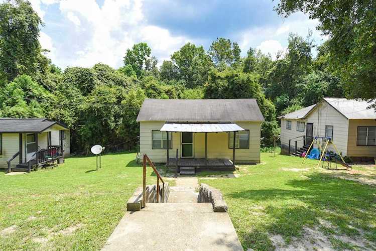 203 S 9th St Quincy, FL 32351