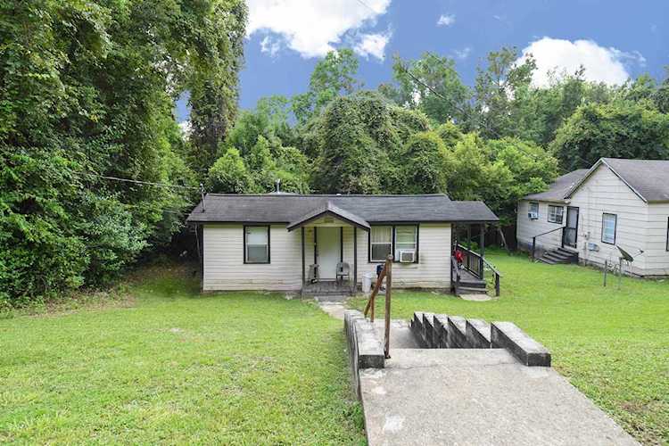 721 W Clark St Quincy, FL 32351
