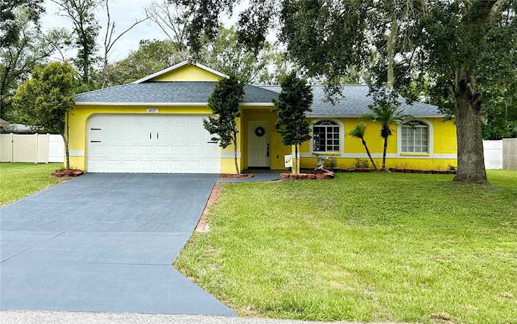 4925 Saratoga PLACE Land O Lakes, FL 34639
